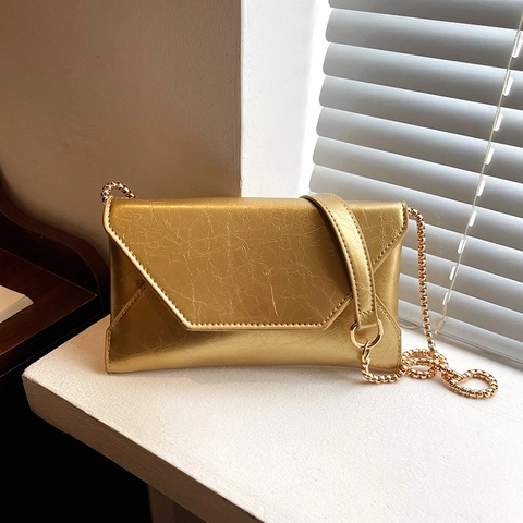 Damen Mode PU Leder Umschlag Umhängetasche Mit Goldener Kette Knitteroptik Minimalistische Schulter Handy Tasche