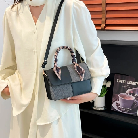 Petit Sac à Épaule Carré en Cuir PU pour Femmes Design de Blocs de Couleur Avec Poignée en Foulard de Soie Mode
