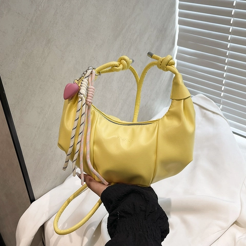 Fashion Women PU Leather Crescent Bag Pleated Half Moon Shoulder Bag Heart Charm Crossbody Dumpling Bag Daily Versatile