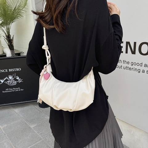 Fashion Women PU Leather Crescent Bag Pleated Half Moon Shoulder Bag Heart Charm Crossbody Dumpling Bag Daily Versatile