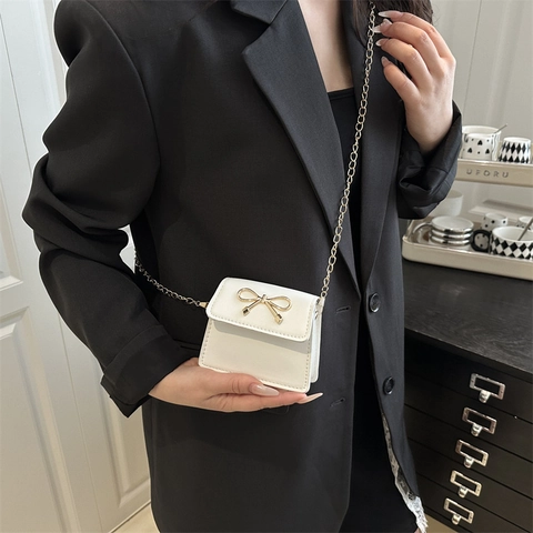 Mini Borsa a Tracolla Quadrata da Donna Dolce Fiocco Fibbia in Metallo Catena Borsa a Spalla Elegante Tinta Unita in Pelle PU per Festa Quotidiana