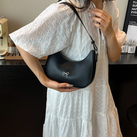 Chic PU Leather Hobo Bag Women Metal Bowknot Decor Crescent Underarm Shoulder Bag Minimalist Sweet Style