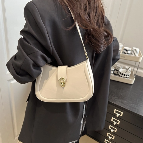 Women Minimalist Underarm Hobo Bag PU Leather Half Moon Shoulder Purse With Golden Ring Buckle Vintage Urban Fashion