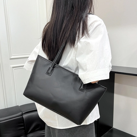 Damen PU Leder Tragetasche Mit Großem Fassungsvermögen Minimalistische Urbane Umhängetasche Für Arbeit Shopping Multifunktionshandtasche