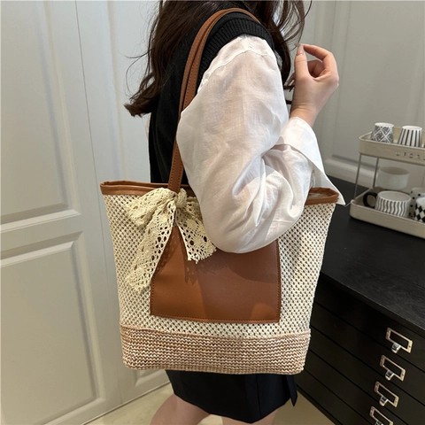 Women Summer Straw Woven Tote Bag Color Block Large Capacity Shoulder Bag With Lace Bow Patchwork PU Leather Handbag Vacation Bag