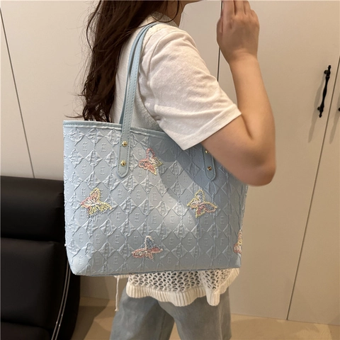 Borsa Tote da Donna con Ricamo a Farfalla in Pelle PU Trapuntata Grande Capacità Borsa a Tracolla Casual per Uso Quotidiano