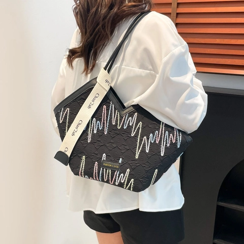 Sac Fourre-Tout Pour Femme En Cuir PU Ouverture En V Broderie Vague Colorée Sac À Bandoulière Grande Capacité