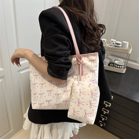Ensemble de Sacs Fourre-tout avec Imprimé Nœud et Cœur pour Femmes en Cuir PU Sac à Bandoulière Grande Capacité
