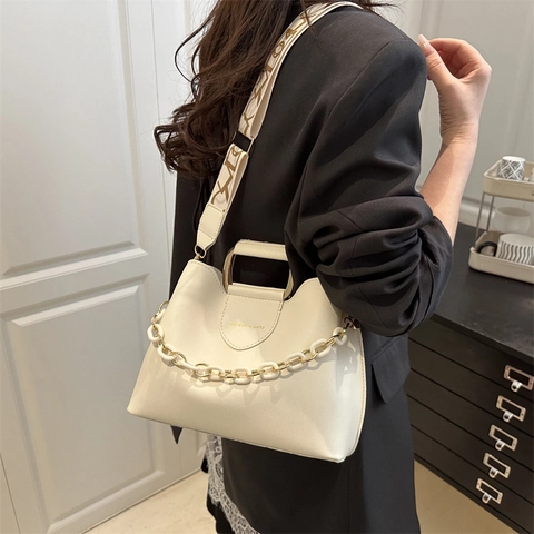 Fashion Women PU Leather Handbag With Metal Handle Decorative Chain Wide Geometric Patterned Strap Versatile Shoulder Crossbody Bag