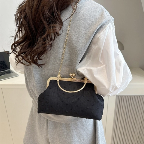 Sac Bandoulière Vintage Brodé à Pois Forme de Coquille Pour Femme Cadre Métallique Poignée Chaîne Sac à Main de Soirée