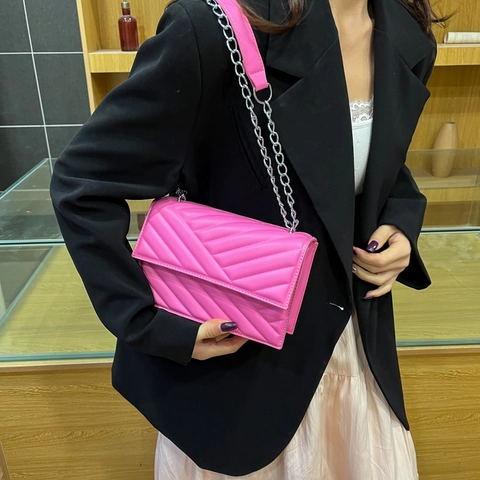 Sac Bandoulière Matelassé en Cuir PU pour Femme avec Chaîne Mode Minimaliste Motif en V Sac à Épaule à Rabat pour Trajet Quotidien