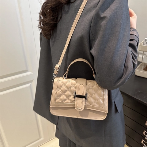 Borsa a Tracolla da Donna in Pelle PU Trapuntata Colore a Contrasto Grande Capacità Urban Simple Handbag Con Serratura in Metallo