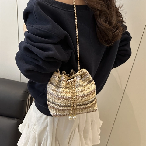 Women Woven Straw Bucket Bag Fashion Colorful Striped Crossbody Bag With Metal Chain And Pearl Drawstring Summer Beach Shoulder Bag
