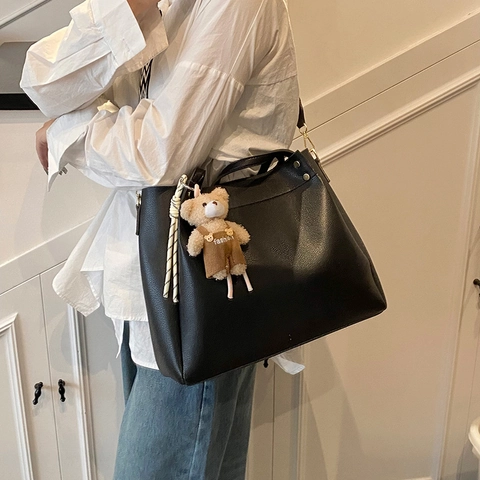 Large Capacity Women Tote Bag Urban Minimalist Synthetic Leather Commuter Shoulder Bag With Adjustable Wide Strap Plush Bear Pendant