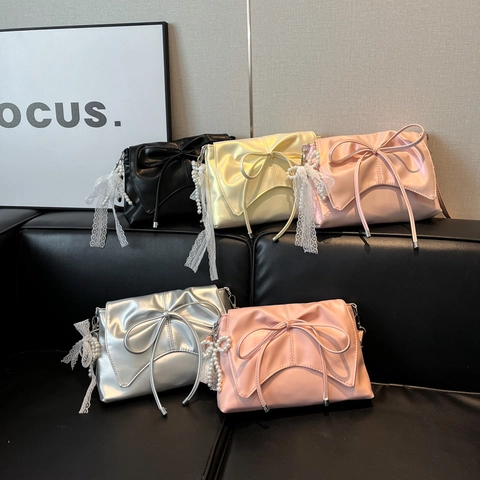 Bolso de Axila para Mujer con Lazo Gran Capacidad Cuero PU Bolso de Hombro con Colgante de Perla Artificial y Encaje Diseño de Nicho
