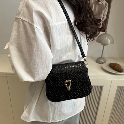 Women Crossbody Bag Woven Texture Small Square Flap Golden Horseshoe Lock Retro Solid Color Shoulder Purse For Daily