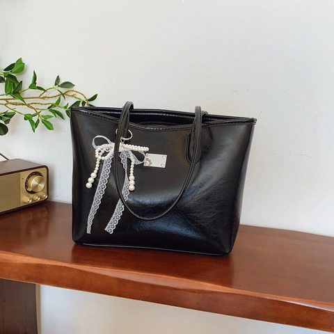 Bolso Tote de Cuero PU para Mujer Gran Capacidad Bolso de Hombro Con Colgante de Lazo de Perla Artificial Casual para Viaje Diario
