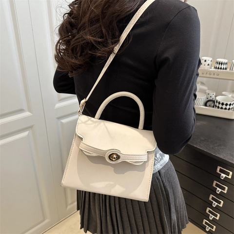 Women's Retro Urban PU Leather Shoulder Bag Trapezoidal Flap Satchel With Top Handle Gold Metal Lock Crossbody Bag For Daily Commuting