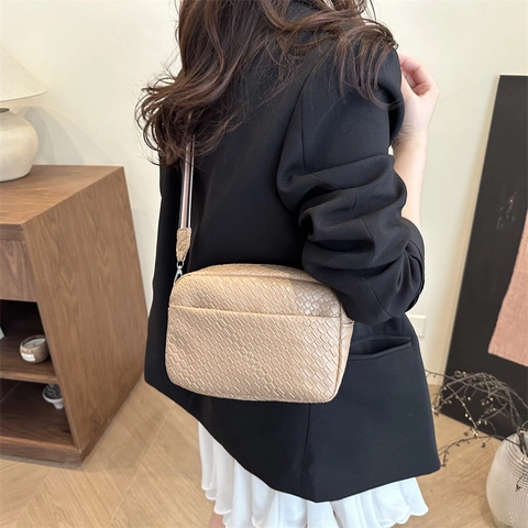 Bolso de Hombro para Mujer de Moda con Textura Tejida Cuero PU Bolso Cuadrado Pequeño con Correa Ancha Ajustable Urbano