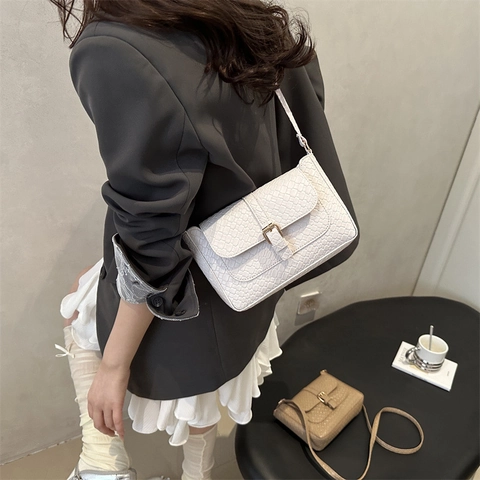 Women Crossbody Bag PU Leather Woven Texture Crocodile Pattern Flip Gold Buckle Retro Minimalist Small Square Purse