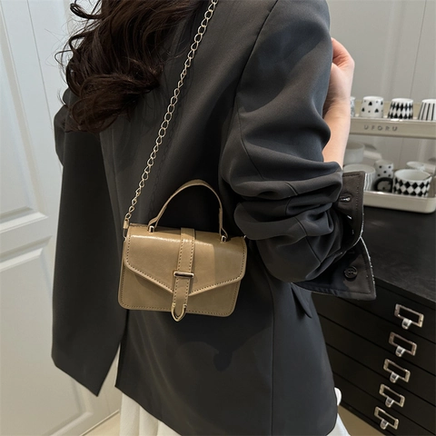 Women Retro PU Leather Small Square Bag With Metal Chain Strap Minimalist Solid Color Shoulder Crossbody Handbag For Lady
