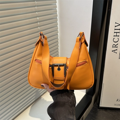 PU Leather Underarm Shoulder Bag With Large Metal Buckle Retro Crescent Hobo Purse For Women Daily Commute