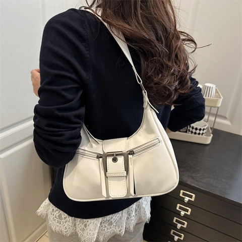 PU Leather Underarm Shoulder Bag With Large Metal Buckle Retro Crescent Hobo Purse For Women Daily Commute
