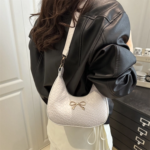 Sac Hobo Pour Femmes Texture Tissée Sac À Bandoulière Sous L'aisselle Avec Ornement En Métal Noeud Doré Style Urbain Rétro