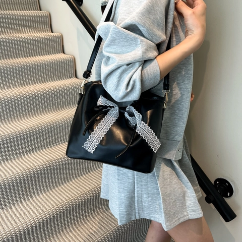 Women Sweet PU Leather Tote Handbag With Large Lace Bow Decoration Fashion Commute Shoulder Crossbody Bag Versatile Purse