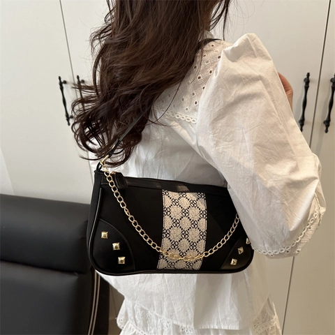 Vintage Damen Unterachseltasche Patchwork PU Leder Schultertasche Mit Metallkette Nieten Geometrischer Druck Casual Mode Handtasche