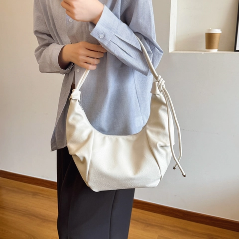 Vintage PU Leather Large Capacity Hobo Bag For Women Half Moon Pleated Underarm Shoulder Bag With Knot Strap Casual Tote