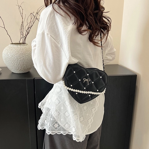 Heart Shaped Crossbody Bag Quilted PU Leather Artificial Pearl Bow Chain Shoulder Bag For Women Sweet Elegant Commuting