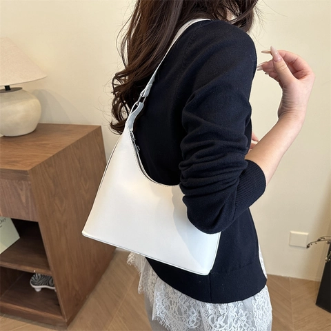 Minimalist PU Leather Underarm Hobo Bag For Women Fashion Versatile Crescent Shoulder Bag Solid Color Daily Tote Purse