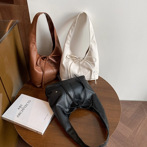 Women Korean Style PU Leather Shoulder Bag Large Capacity Bow Knot Heart Metal Logo Underarm Tote Bag For Daily Commuting