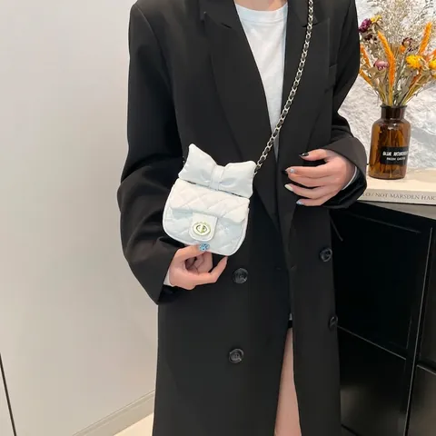 Mini Bolso de Hombro Acolchado con Lazo para Mujer Cuero PU Moda Cadena Bandolera Cierre Metálico Bolso Cuadrado Pequeño