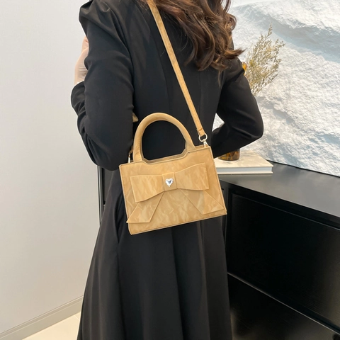 Women Wrinkled PU Leather Handbag Large Bow Heart Rhinestone Elegant Crossbody Shoulder Bag For Daily Fashion