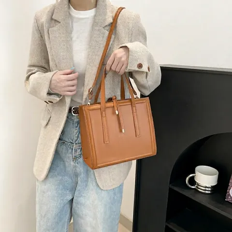 Women Fashion PU Leather Tote Bag Large Capacity Square Shoulder Bag Simple Commuting Handbag With Adjustable Strap