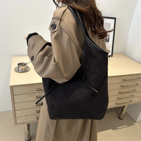 Women Retro Suede Tote Bag Bow Knot Large Capacity Shoulder Bag Solid Color Korean Style Commuter Hobo Fashion Handbag