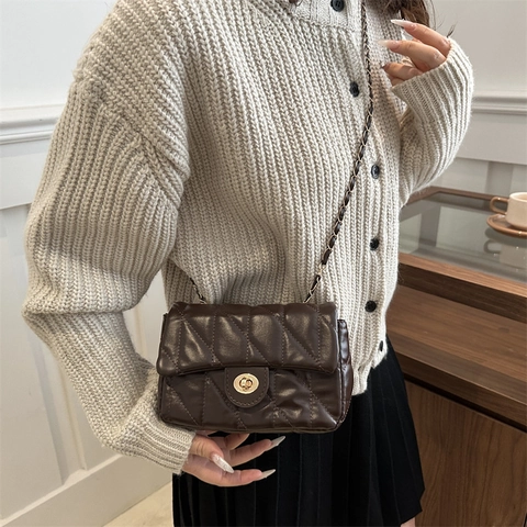 Women PU Leather Quilted Rhombus Small Square Shoulder Bag Vintage City Simple Style Fashion Crossbody Bag With Metal Chain Strap