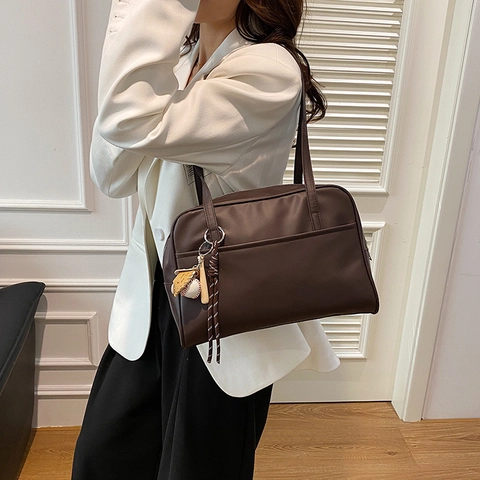 Borsa Tote Minimalista Vintage in Pelle PU Grande Capacità Borsa a Tracolla Con Ciondolo Sportivo da Baseball per Donna Pendolare