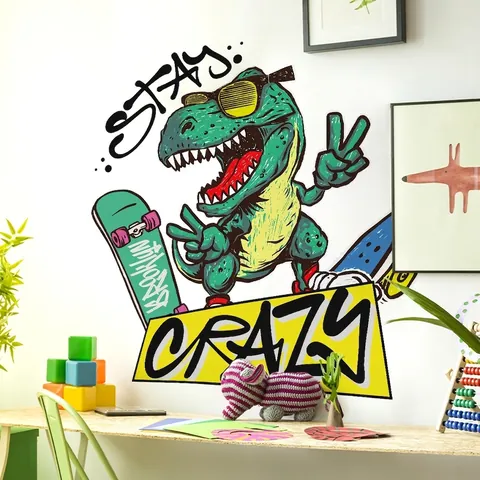 Autocollants Muraux Dinosaure Skateboard PVC Auto-adhésif Imperméable Graffiti Décor Pour Chambre D'enfant Stay Crazy