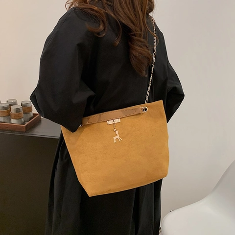 Damen Wildleder Tote Bag Retro Große Kapazität Kette Schulter Handtasche Mit Hirsch Anhänger Pendler Stil Elegante Tasche