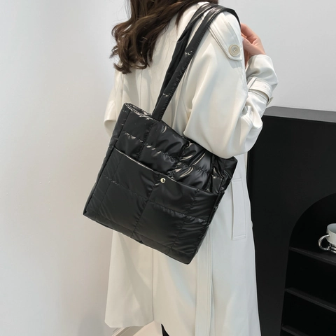 Women Quilted Padded Tote Bag Large Capacity Metallic Gloss Cotton Shoulder Bag Winter Fashion Handbag Casual Underarm Bag