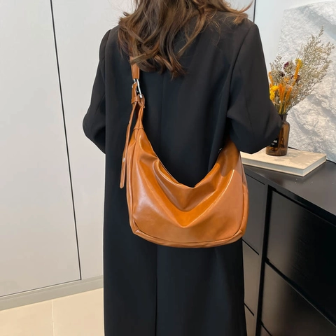 Borsa Hobo Donna Retrò a Mezzaluna in Pelle PU Lucida Grande Capacità Borsa a Spalla Con Tracolla Regolabile Borsa a Tracolla