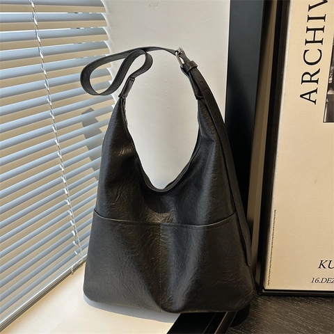Minimalistisch PU Leder Tragetasche für Damen Großes Kapazität Einfarbig Casual Pendeln Hobo Umhängetasche