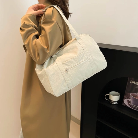 Large Capacity Nylon Tote Bag For Women Minimalist Lightweight Shoulder Handbag Travel Commuting Functional Purse
