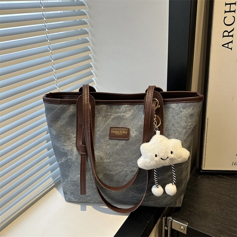 Vintage Large Capacity Tote Bag For Women Fashion Marble Texture Shoulder Bag With Plush Cloud Pendant Commuter Handbag