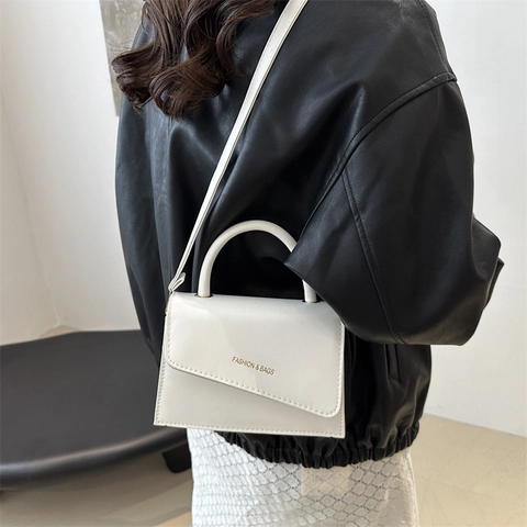 Borsa Sottobraccio Donna PU Urban Semplice Elegante Patta Asimmetrica Borsa a Tracolla Con Manico Cinturino Regolabile Moda