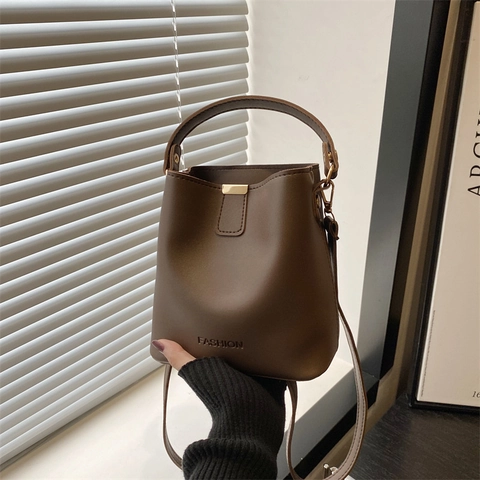 Bolso Bombonera de Cuero PU para Mujer de Moda Bolso de Hombro Cruzado de Color Sólido Con Correa Ajustable y Herrajes Dorados