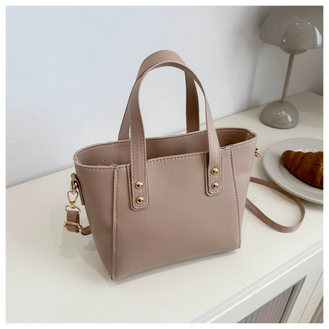 Minimalist Women PU Leather Tote Bag With Gold Rivets Large Capacity Daily Commuter Shoulder Crossbody Handbag For Ladies